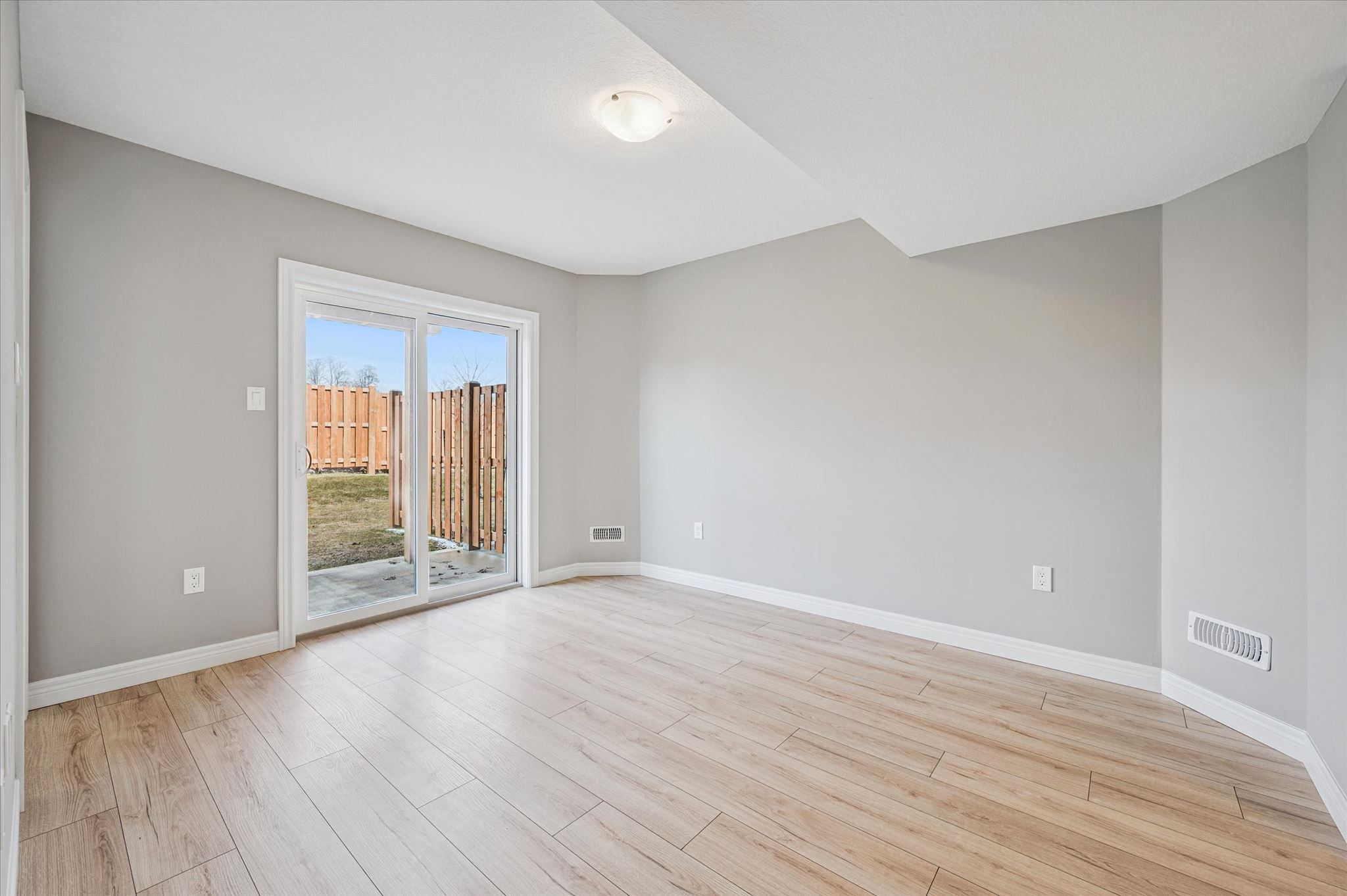 30-Sora Ln 030